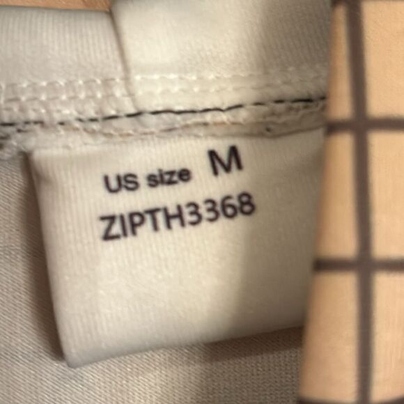 NWT. Love Guitar Zip Front Hoodie - Picture 4 of 5